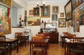 Отель Gutsa Artists Mini-Hotel  Тбилиси